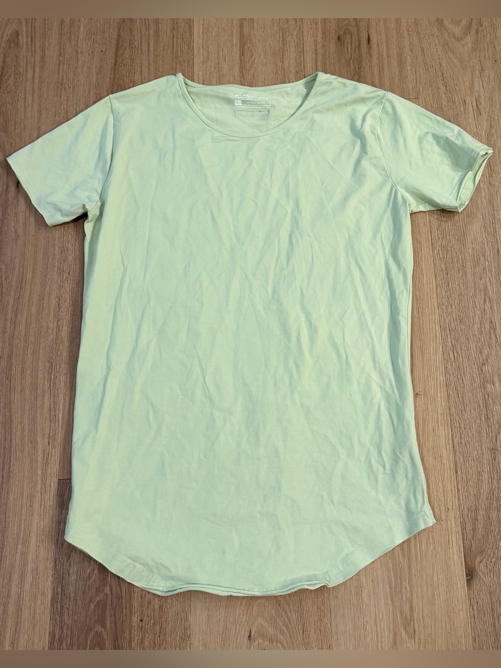 Alphalete Men’s Lifestyle Fit Mint Scoop Neck Short Sleeved Gym Tee size Large